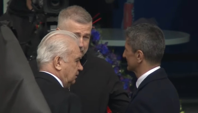 anghel iordanescu si edi iordanescu la priveghiul lui mircea lucescu (7)