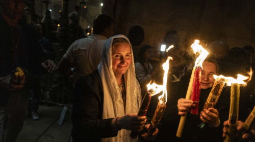 Lumina de Înviere (2)