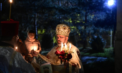 biserică, paște, luminîă de înviere