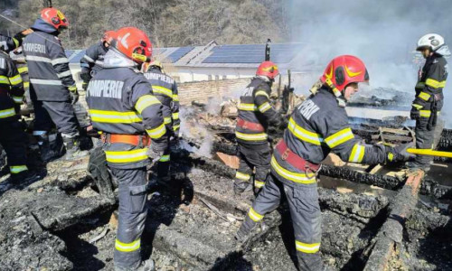 incendiu manastirea bistrita