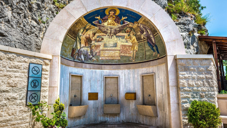 Izvorul Tămăduirii