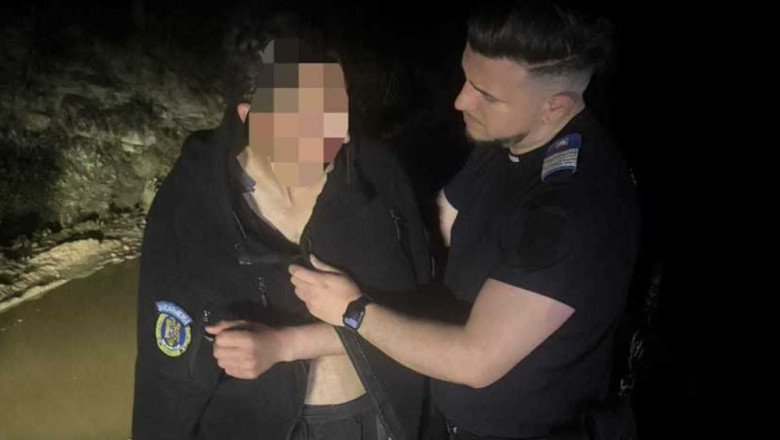 Tanar salvat dupa ce a fost urmarit de urs