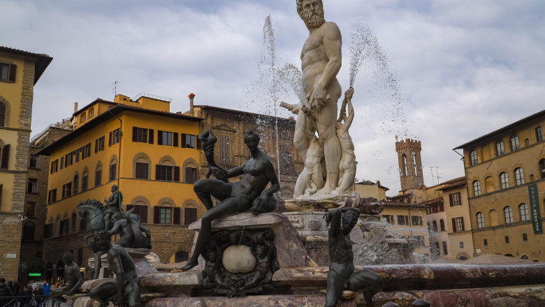 O turistă a fost acuzată că a avariat o fântână istorică din Florența/ Profimedia