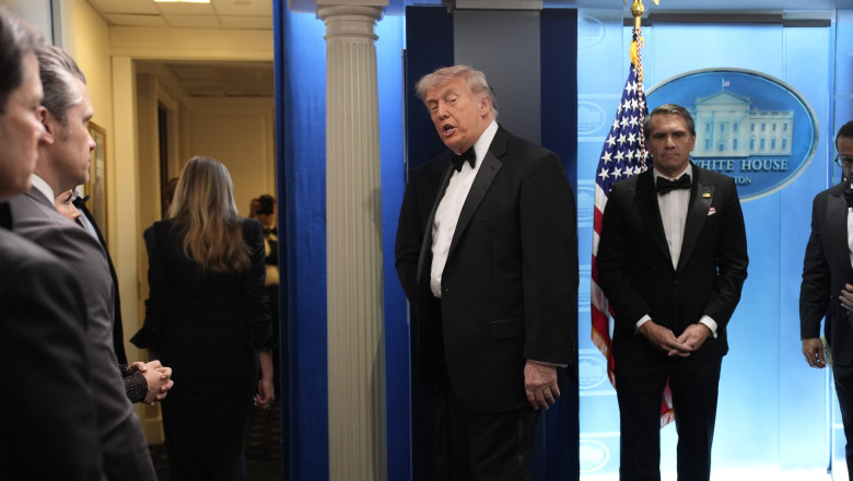 Donald Trump și Melania Trump au fost evacuați de la Cina Corespondenţilor de la Casa Albă/ Profimedia