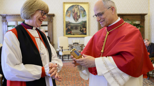 ITALY - REL - POPE LEO XIV RECEIVES HIS GRACE SARAH MULLALLY, ARCHBISHOP OF CANTERBURY IN A PRIVATE AUDIENCE