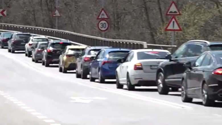 Trafic aglomerat. Foto: Captura video Digi24