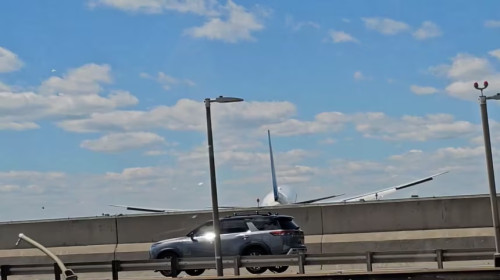 Accident aviatic pe aeroportul Newark/ Foto: X