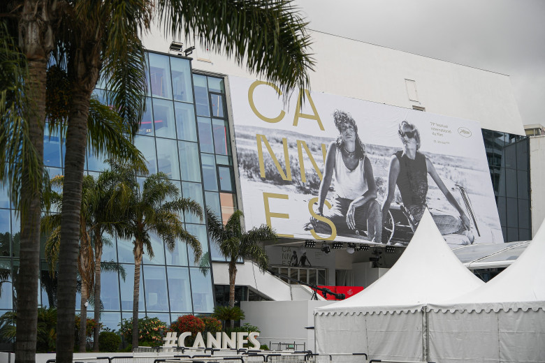 Illustration du palais des festivals avec l'affiche de la 79ème édition du festival international du film de Cannes