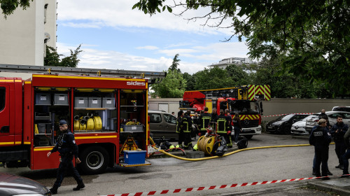 Incendiu puternic într-un bloc de şapte etaje din Lyon/ Profimedia