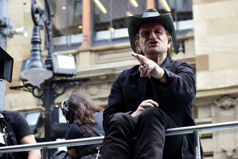 U2 takes over downtown Mexico City while filming new “Street of Dreams” video