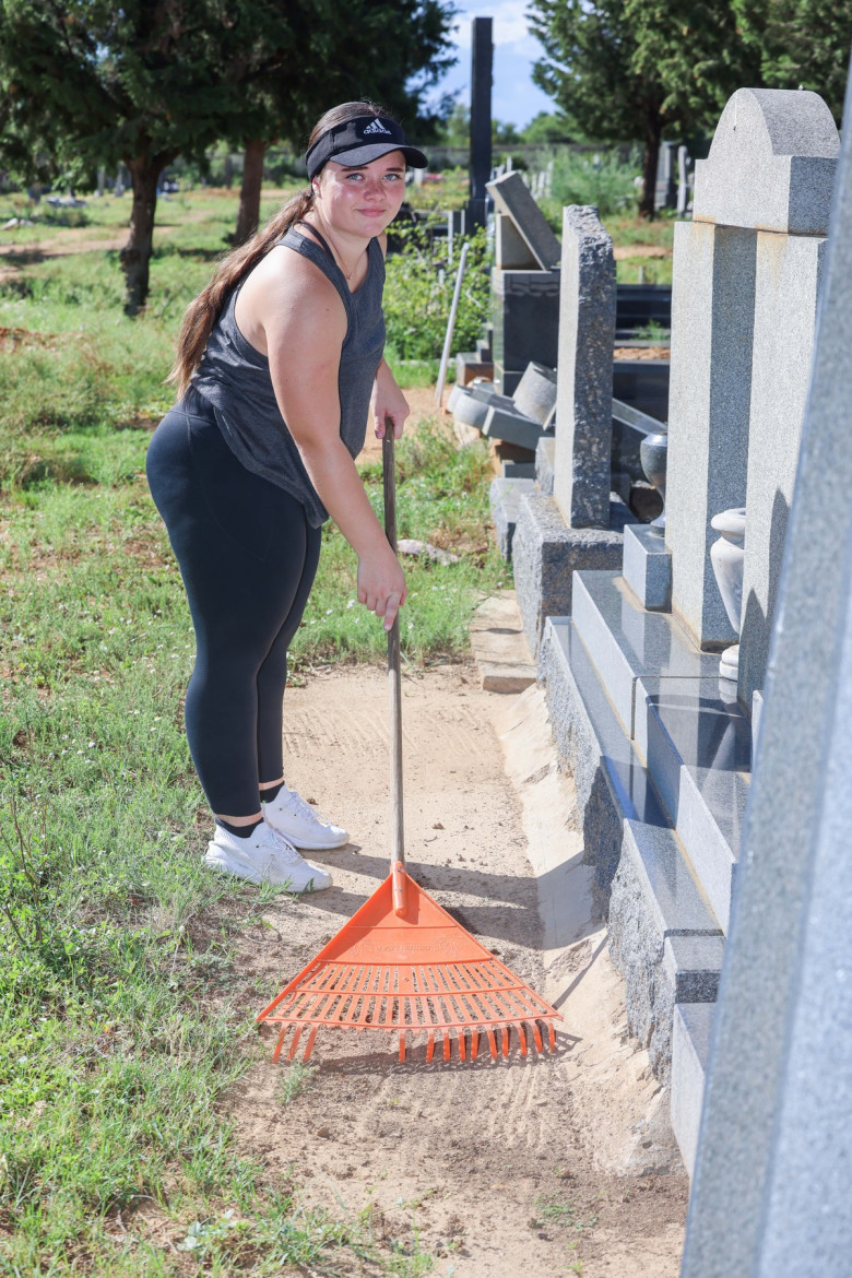 ‘I’m a teenage GRAVE cleaner – what started as a part-time job to fund uni has become my passion’