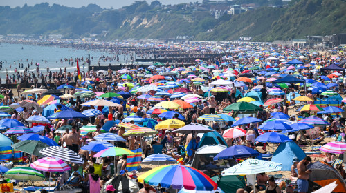 UK Experiences First Heatwave Of 2026 On May Bank Holiday Weekend