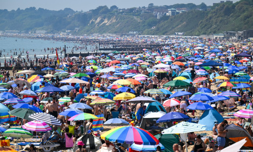UK Experiences First Heatwave Of 2026 On May Bank Holiday Weekend