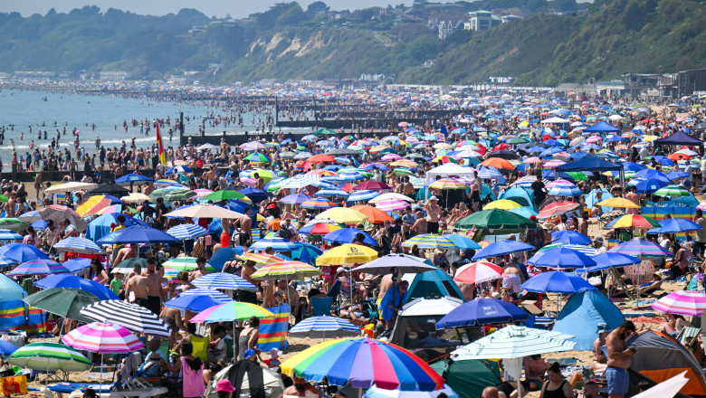 UK Experiences First Heatwave Of 2026 On May Bank Holiday Weekend