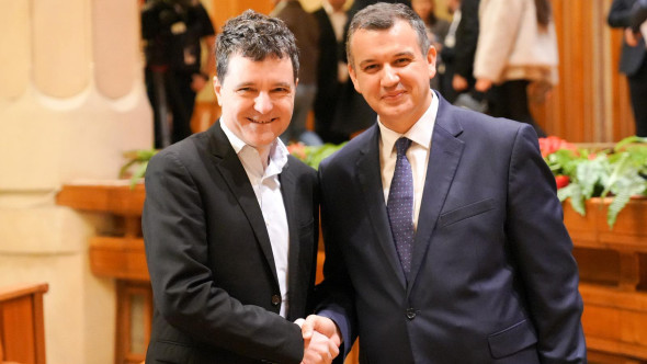 Cine este Eugen Tomac, politicianul vehiculat pentru funcția de premier. De la apropiat al lui Traian Băsescu la consilier al lui Nicușor Dan