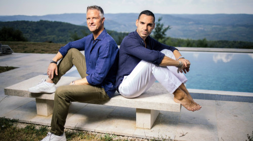 Oprtalj, 210824. Ralph Schumacher, former Formula 1 driver, grape harvest and winery. In the photo: Ralf Schumacher and
