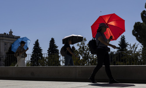 Europe Experiences First Heatwave Of 2026