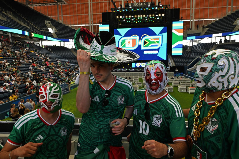 Sărbătoare în Ciudad de Mexico, după ce Mexic a învins Africa de Sud în primul meci de la CM 2026 / Foto: Profimedia