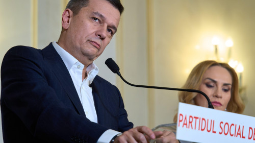 Bucharest, Romania. 1st Apr, 2026: Sorin Grindeanu, president of the Social Democratic Party (PSD), holds a press conference during the Bucharest-Ilfov regional leadership meeting of the Social Democratic Party. The meeting is held ahead of the PSD's inte