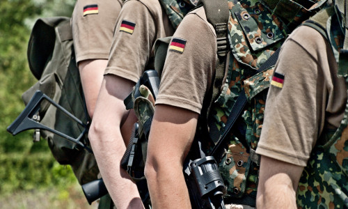 soldier germany german federal republic german marines army war soldier germany german federal republic rifle arm weapon german