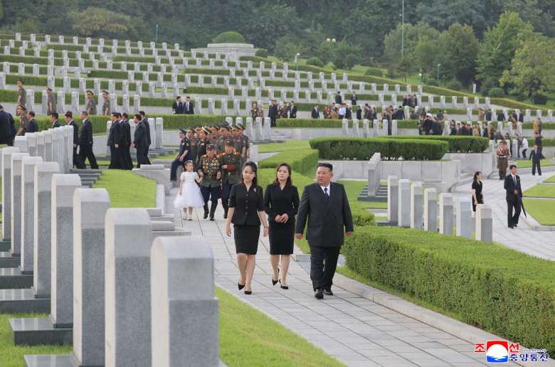 fiica Kim Jong Un (2)