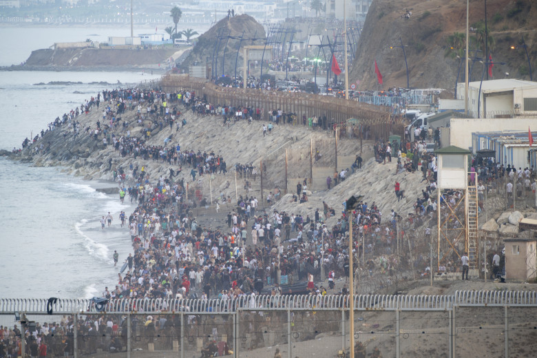The Flow Of People Entering Ceuta Unchecked From Morocco Continues Into The Night