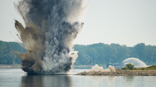 Stânca Pârjoaia a fost detonată. / Foto: Profimedia