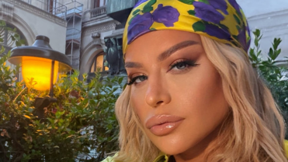 "În sfârșit, ești elegantă!" Loredana Groza, lăudată de fani după ce a apărut într-o rochie lungă cu spatele gol: "Nu te dai pe una de 30"