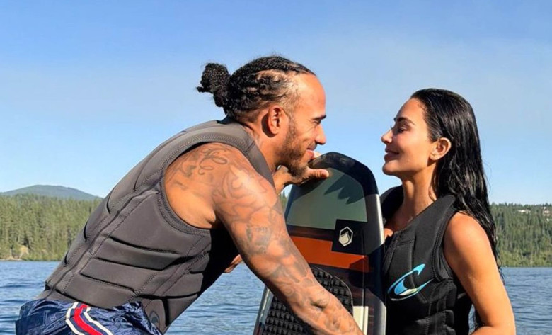 Lewis Hamilton and Kim Kardashian on vacation with their families
