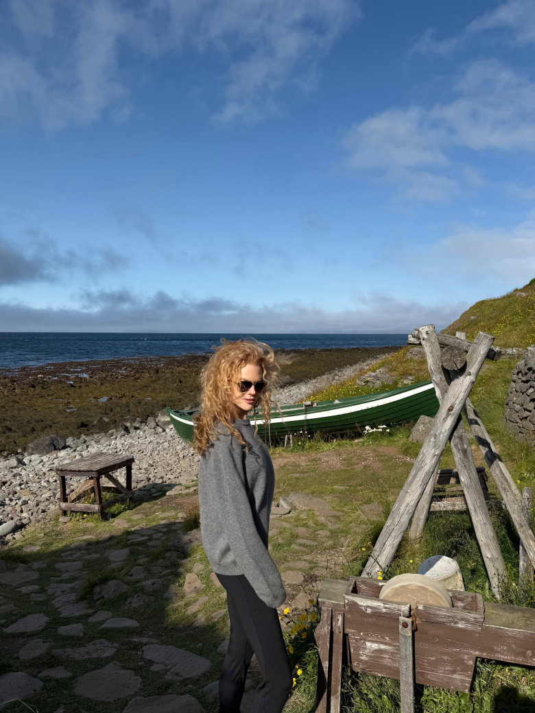 nicole kidman vacanta in islanda(8)