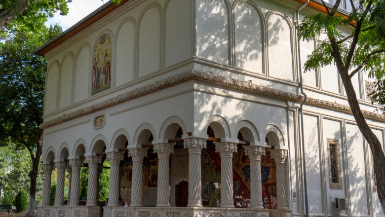 Exterior view of the New St. George Church in Bucharest, Romania.