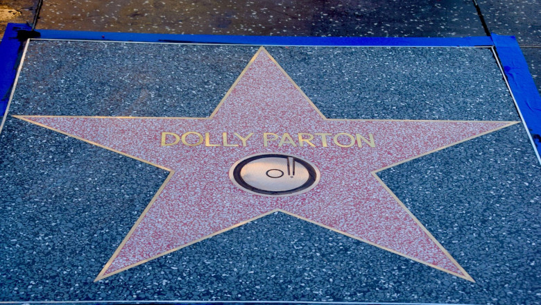 Dolly Parton stea pe hollywood walk of fame