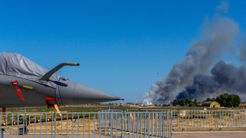 Momentul în care un avion militar s-a prăbușit în timpul unui show aerian din Grecia/ Profimedia