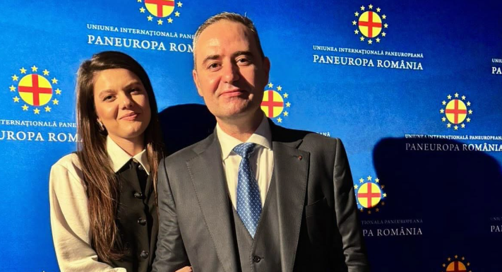 Alexandru Nazare se căsătorește în weekend Viitoarea soție a ministrului are 30 de ani, două facultăți și o carieră în muzica populară