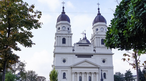 Romania, the veneration of Saint Parascheva in Iasi in times of pandemic