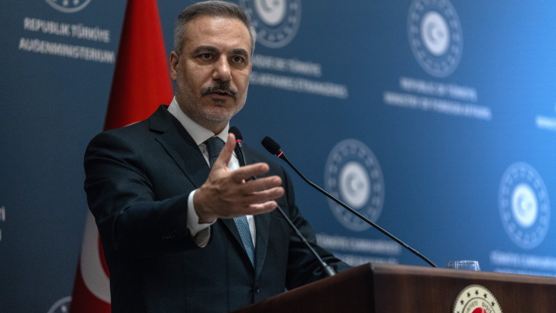 Turkey's Foreign Minister Meets His Iranian Counterpart As Regional Tensions Rise