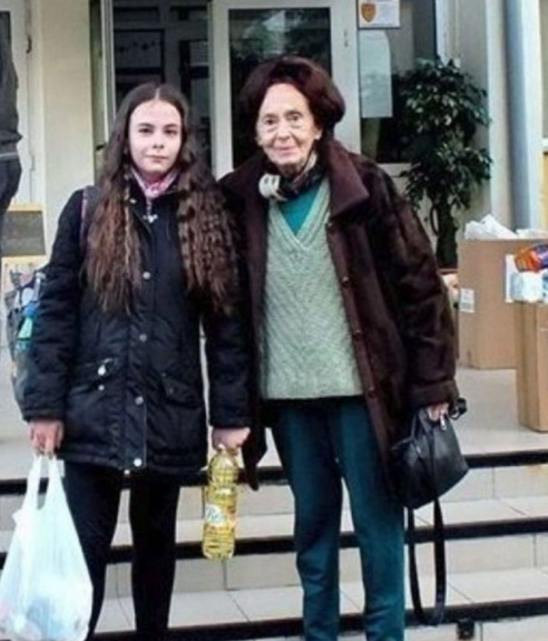 eliza-iliescu-si-adriana-iliescu