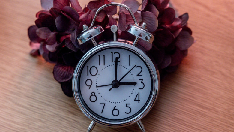 Spain sets the clocks back by one hour to switch to winter time