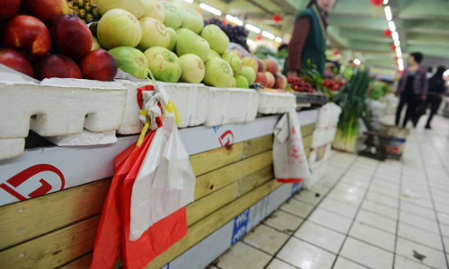Pungi de plastic în piață chineză