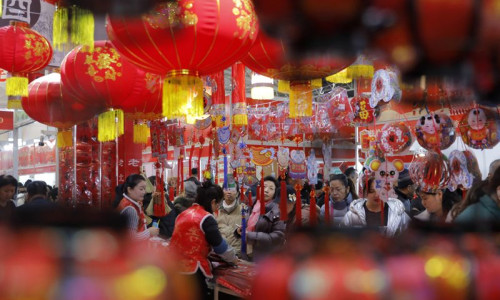 Chinezi în magazin, festivități, Anul Nou chinezesc