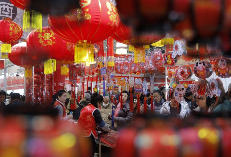 Chinezi în magazin, festivități, Anul Nou chinezesc