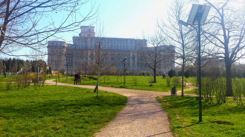 Parcul Izvor, Casa Poporului, Parlament, București