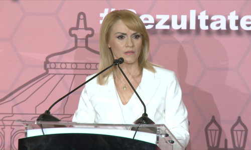 Gabriela Firea încruntată