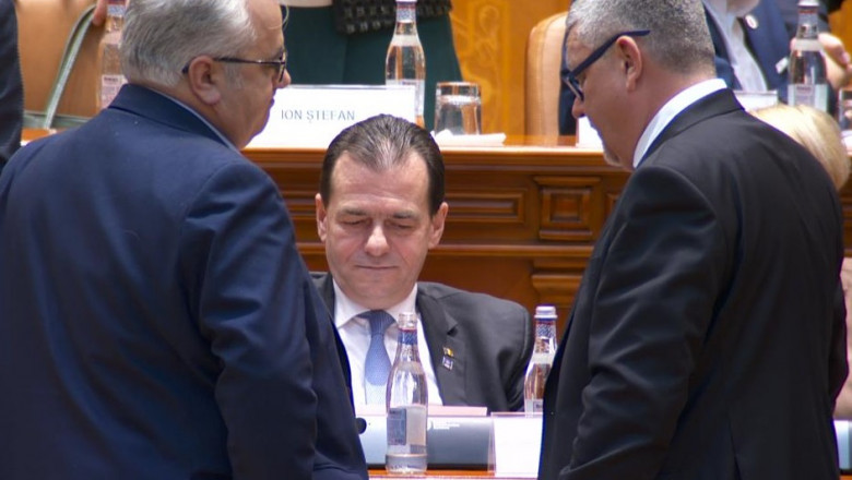 Ludovic Orban, între doi din Parlament