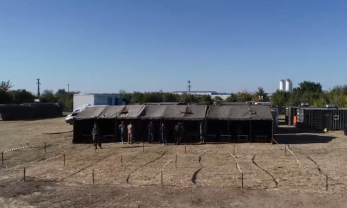Spitalul MApN în construcție, corturi militare