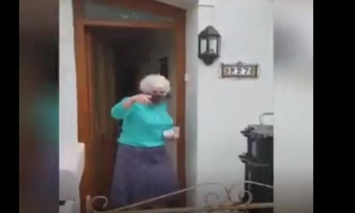 poza distantare sociala