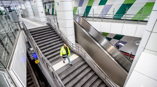 Stația de metrou Laminorului