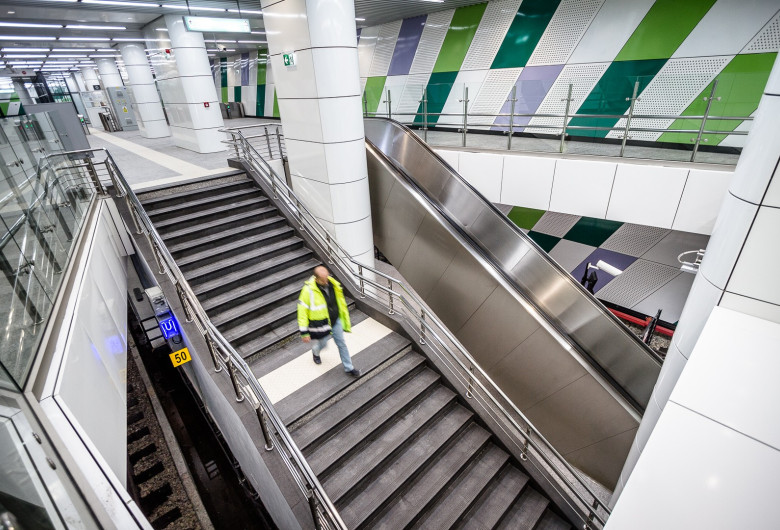 Stația de metrou Laminorului