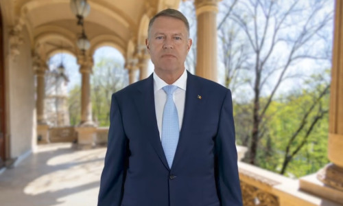 Klaus Iohannis, pe verandă la Cotroceni