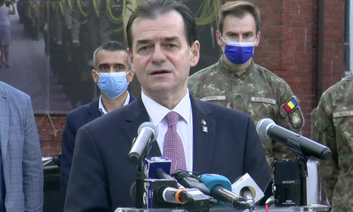 Ludovic Orban cu militari în spate